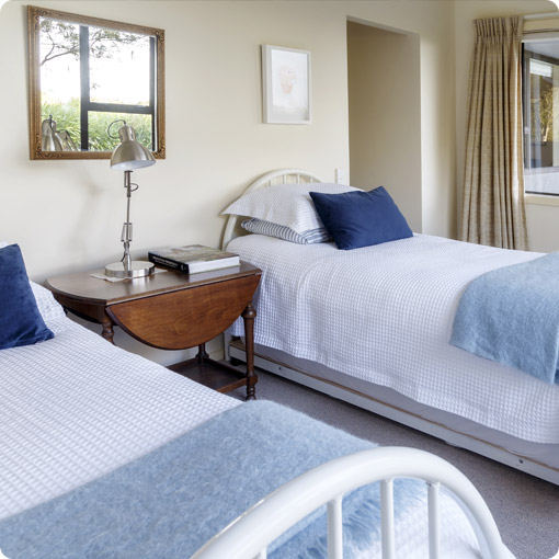 Fully self-contained bed and breakfast cottage accommmodation in Nelson, New Zealand